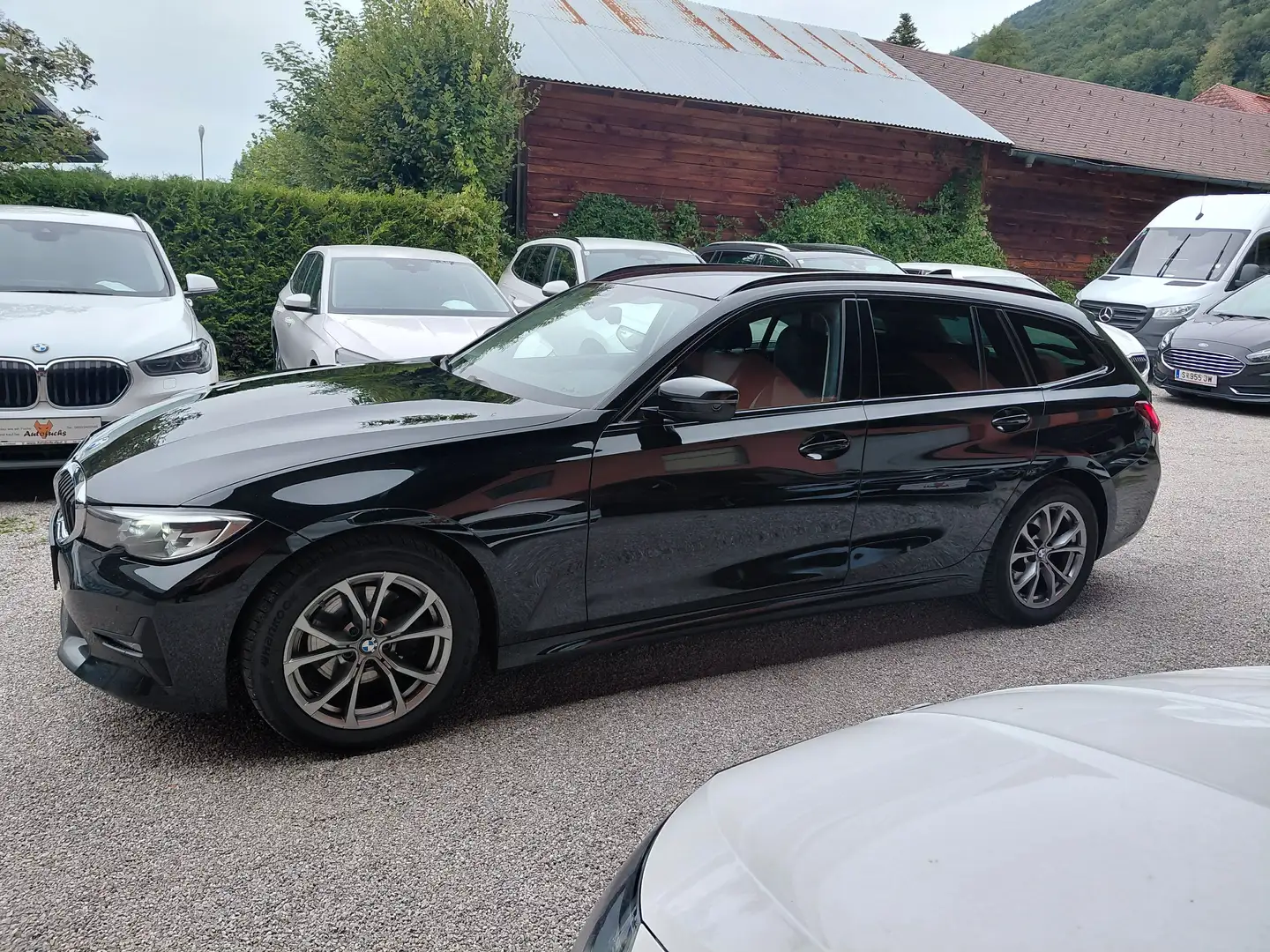 BMW 320 320 d Sport Line * ACC, Kamera, Leder, AHK, usw..* Schwarz - 2