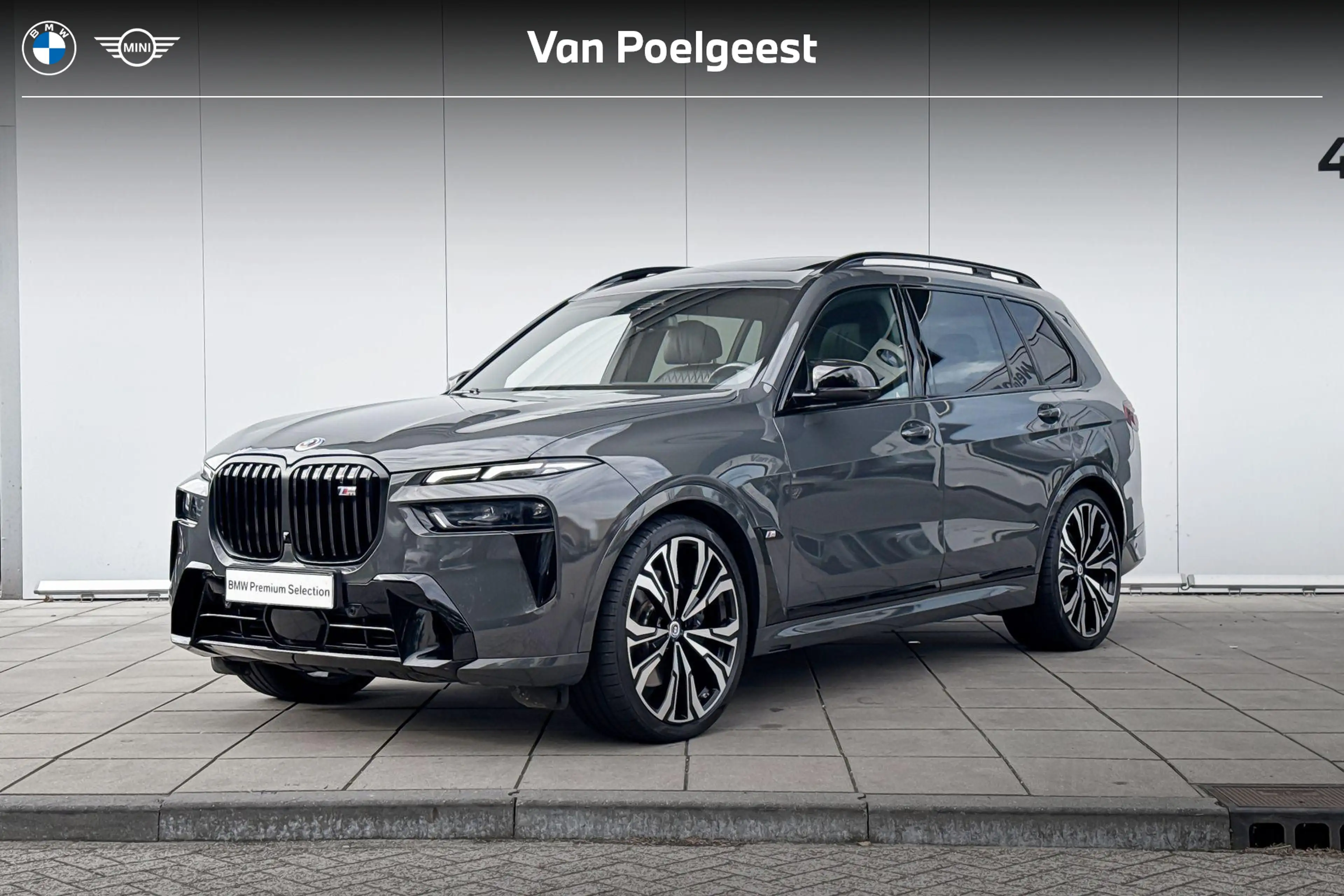 BMW X7 M60i xDrive M-Sport Pro / 23 Inch / 4 Wiel Sturing