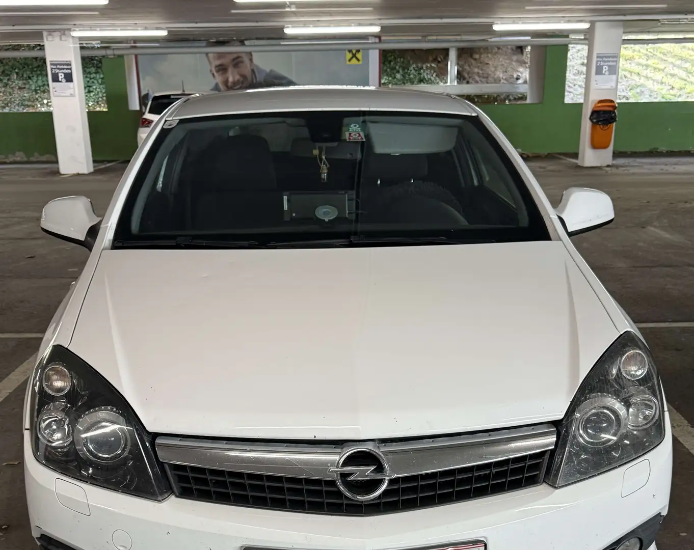 Opel Astra 1,3 CDTI GTC Edition 111 Jahre Weiß - 1