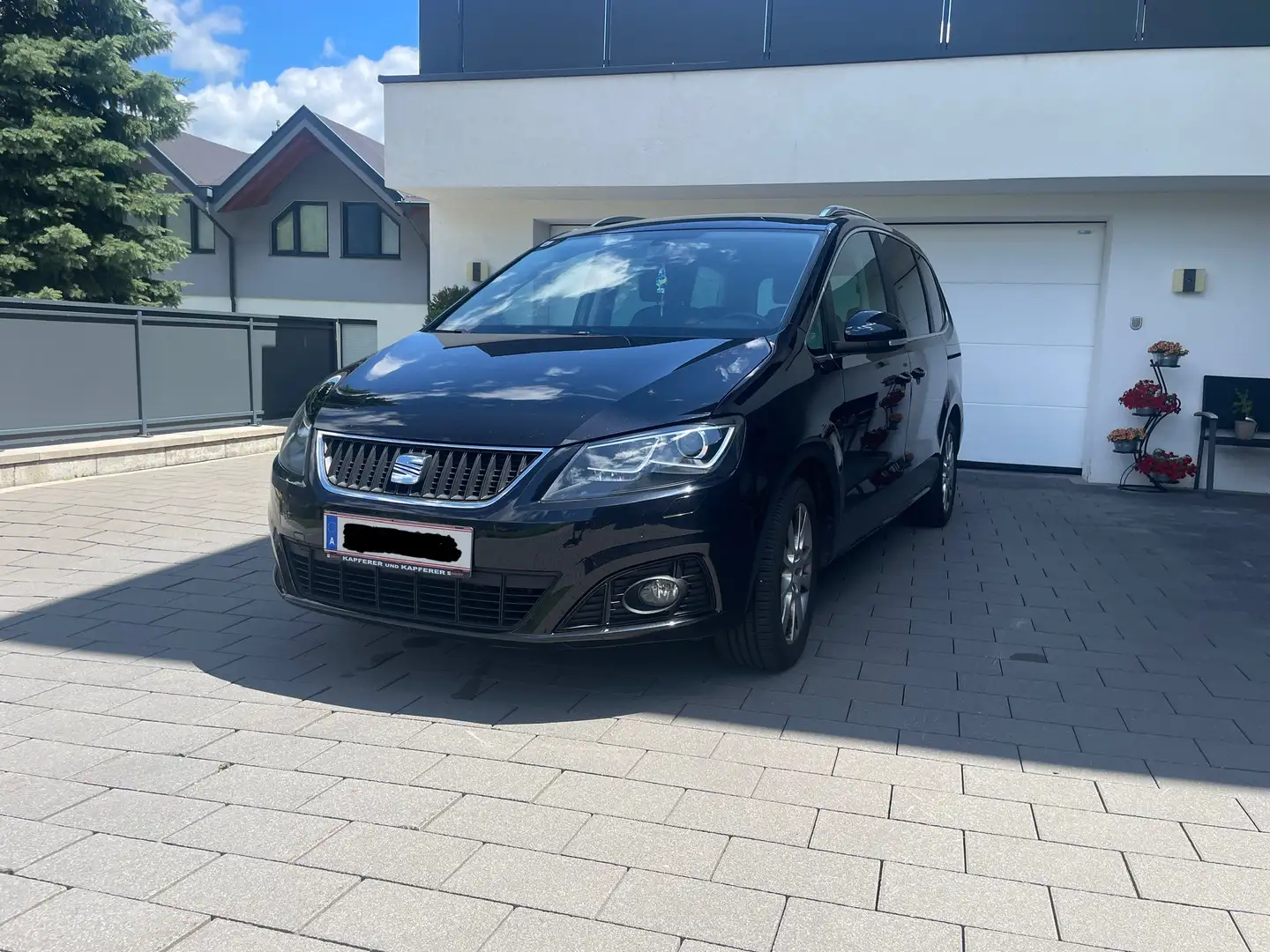 SEAT Alhambra Style 2,0 TDI CR 4Drive 7Sitzer Czarny - 1