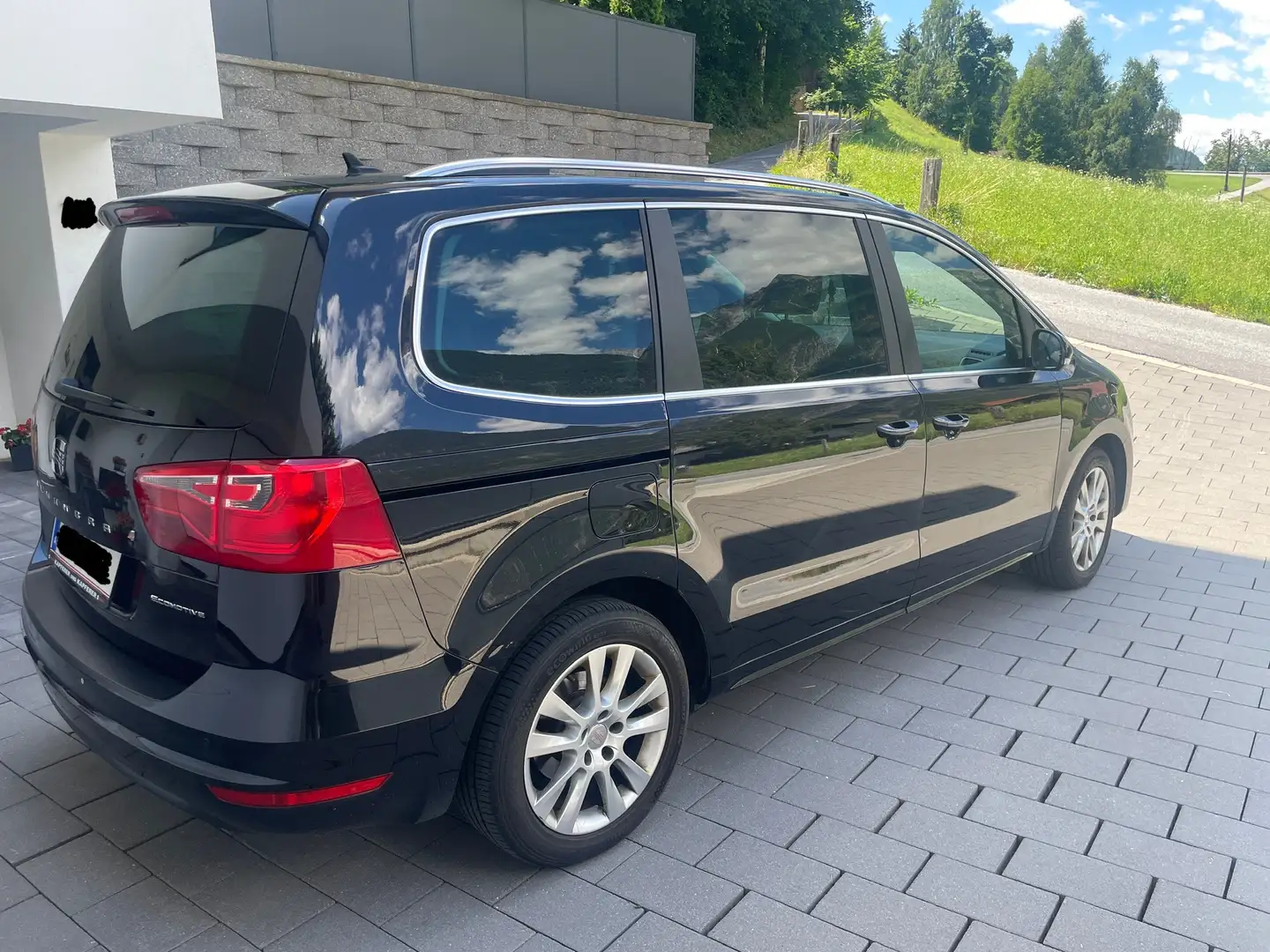SEAT Alhambra Style 2,0 TDI CR 4Drive 7Sitzer Czarny - 2