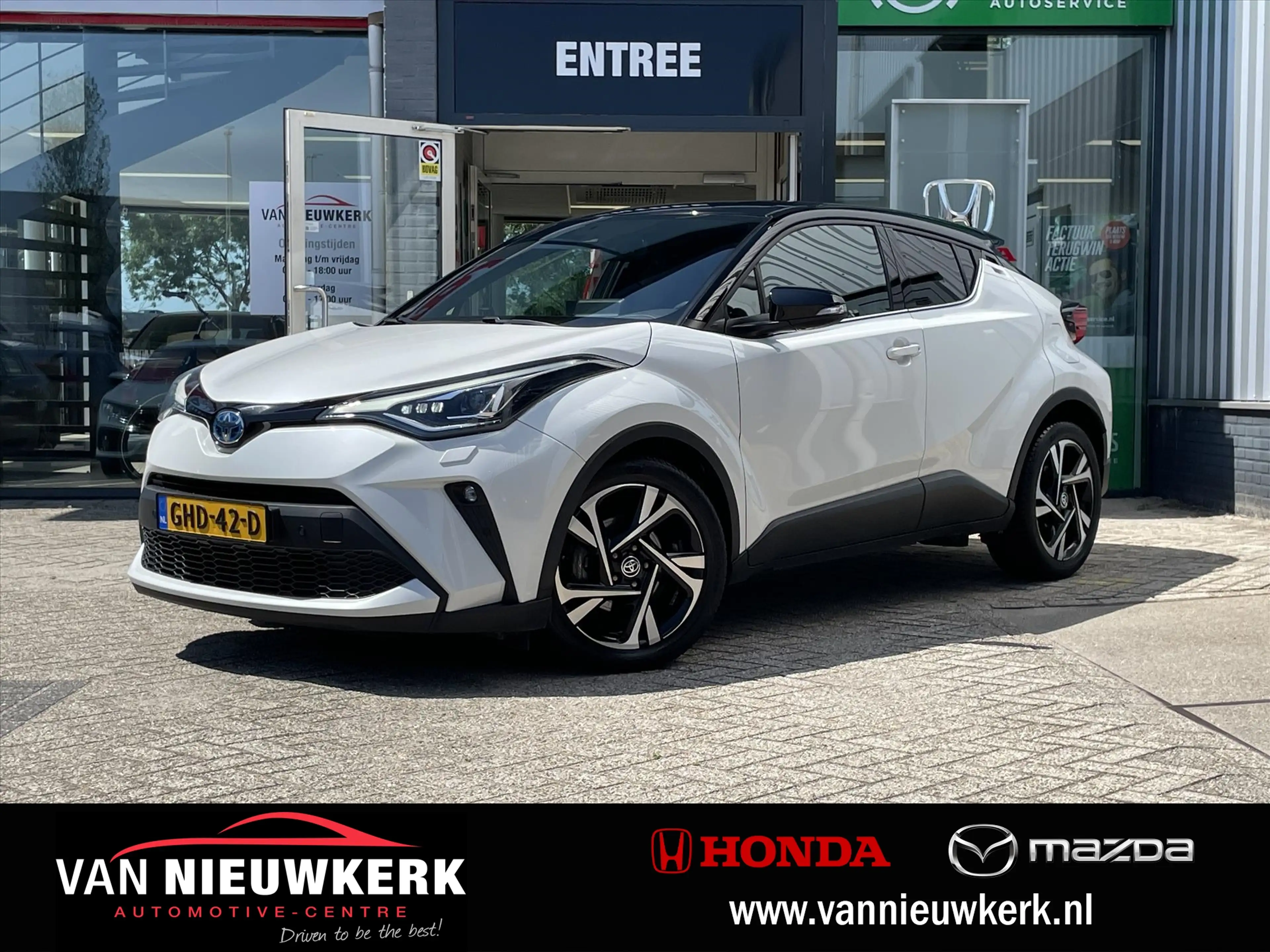 Toyota C-HR 2.0 Hybrid 184pk Automaat Dynamic | Carplay & Andr