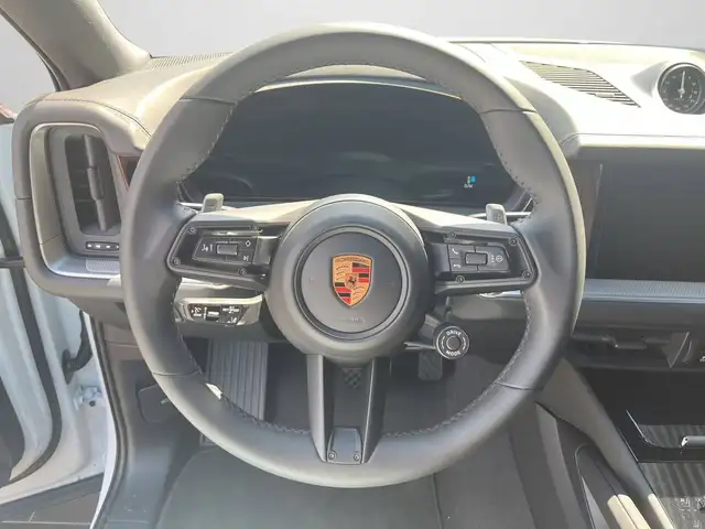 Porsche Cayenne view 7