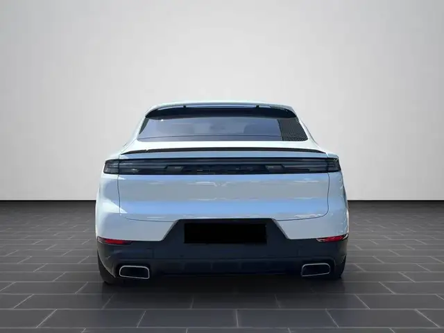 Porsche Cayenne view 2