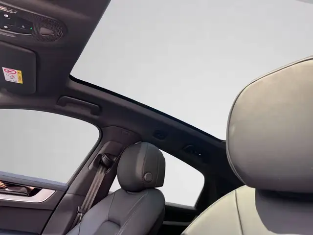 Porsche Cayenne view 14