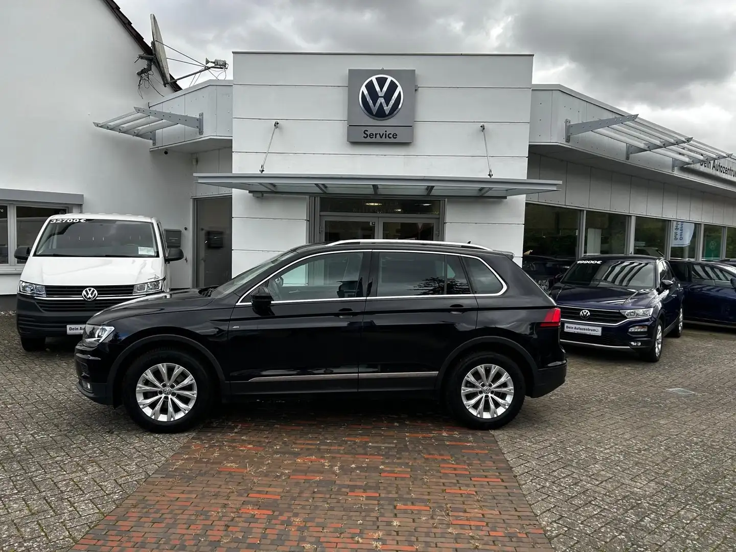 Volkswagen Tiguan AD 2.0 TDI Join Schwarz - 2