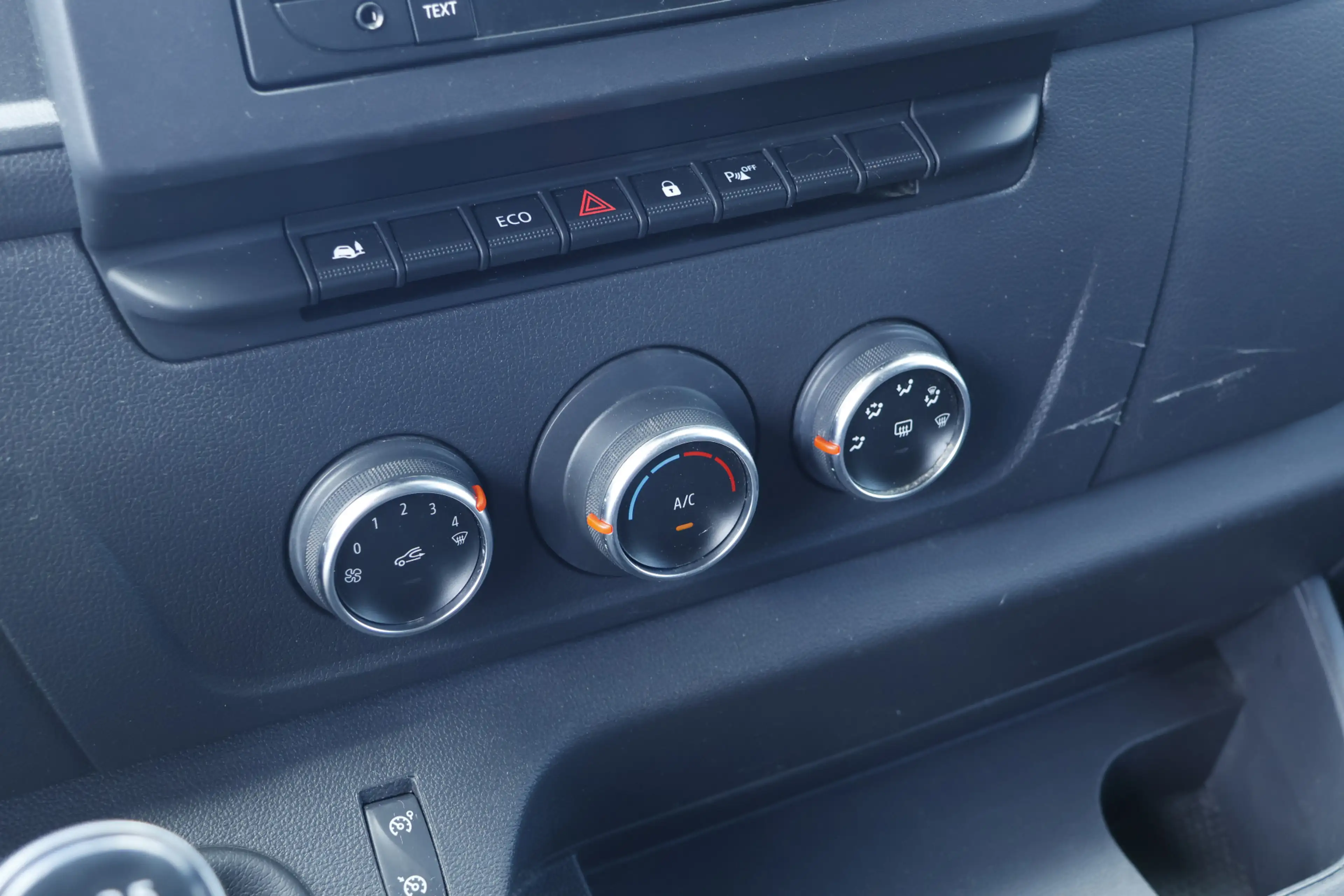 Opel Movano 2.3 Turbo L2H2 / Airco / Bluetooth / Cruisecontrol — photo 9