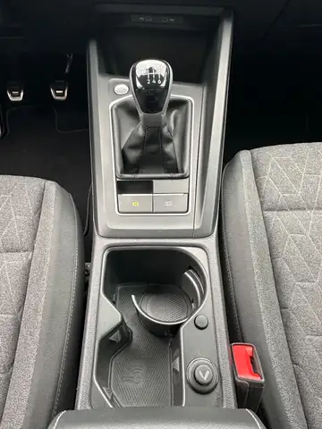 Volkswagen Golf view 10
