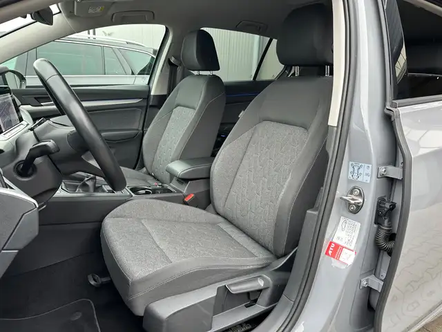 Volkswagen Golf view 11