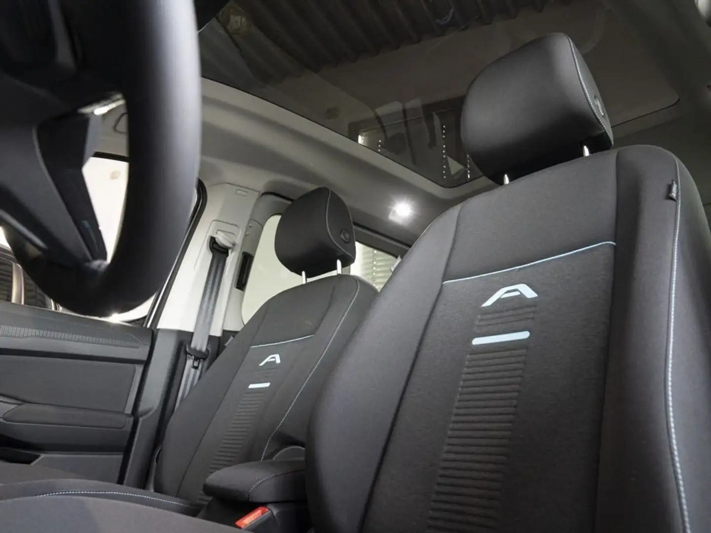 Ford Tourneo Connect 1.5 EcoBoost 114 CV Powershift Active Grigio - 2