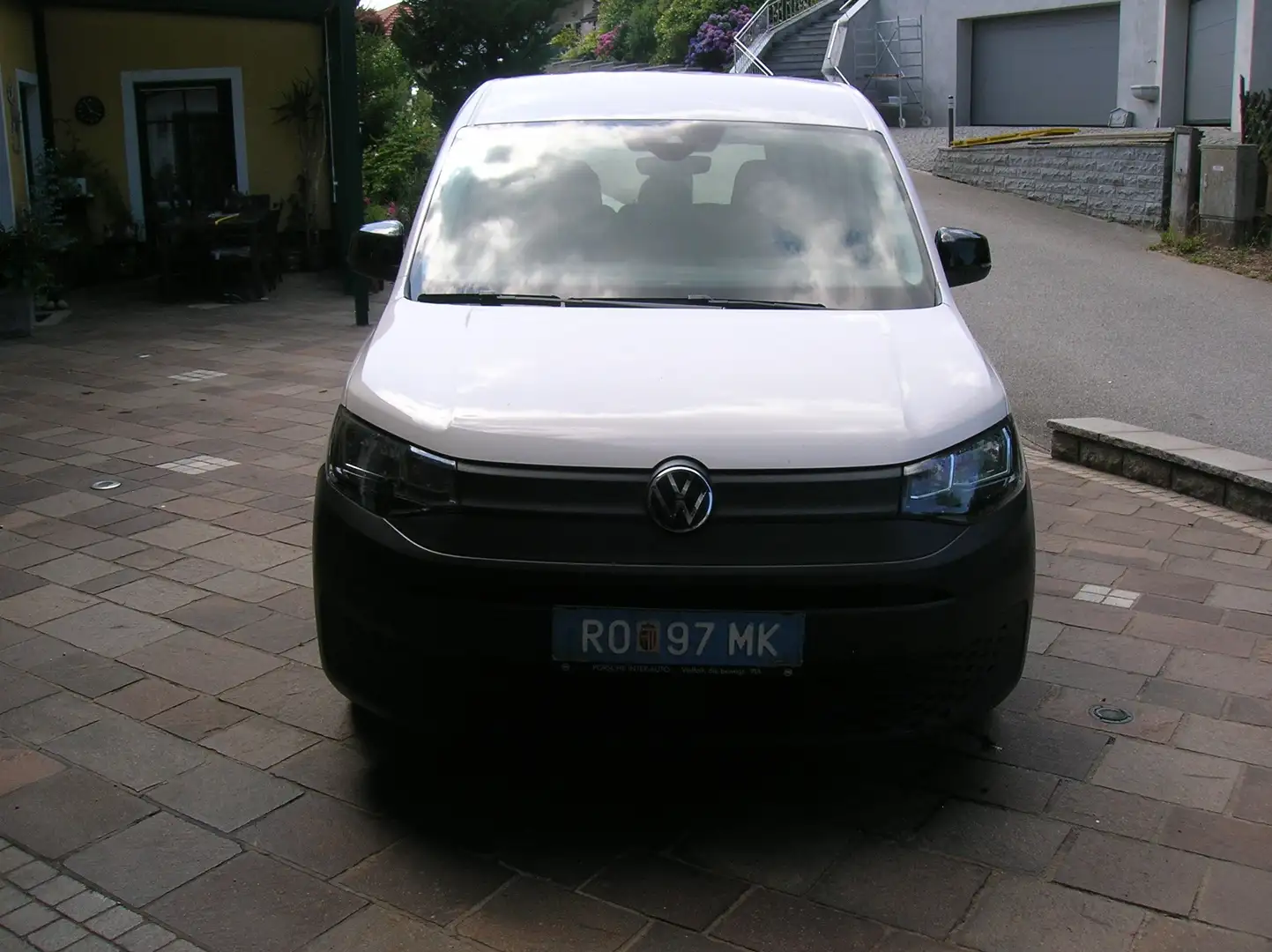 Volkswagen Caddy Life, Klimaautomatik , Multilenkrad, Tempomat, AHK Weiß - 2