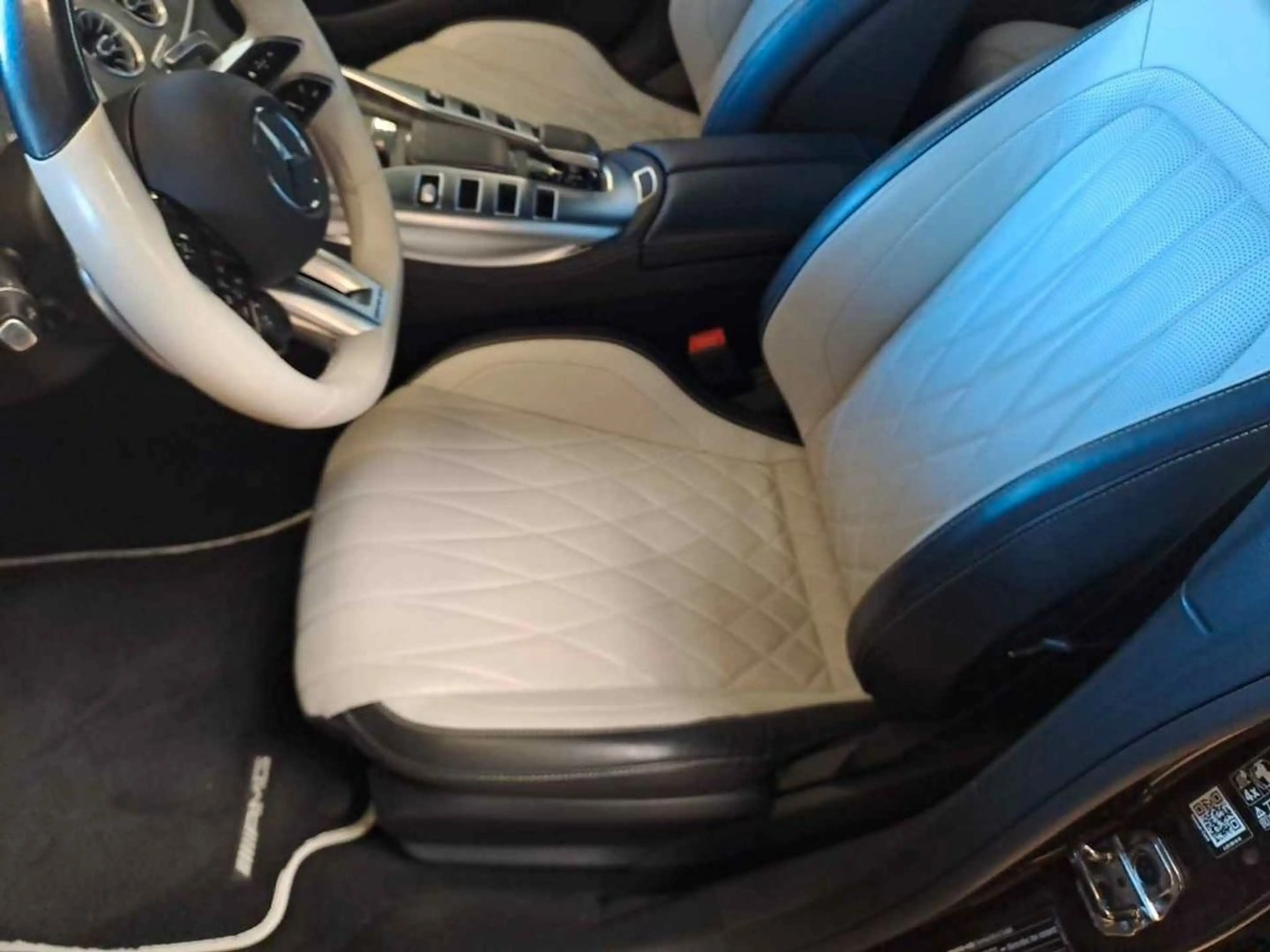 Mercedes-Benz AMG GT 4-trg. 53 4Matic+V8 Style DESIGNO BEIGE — photo 4