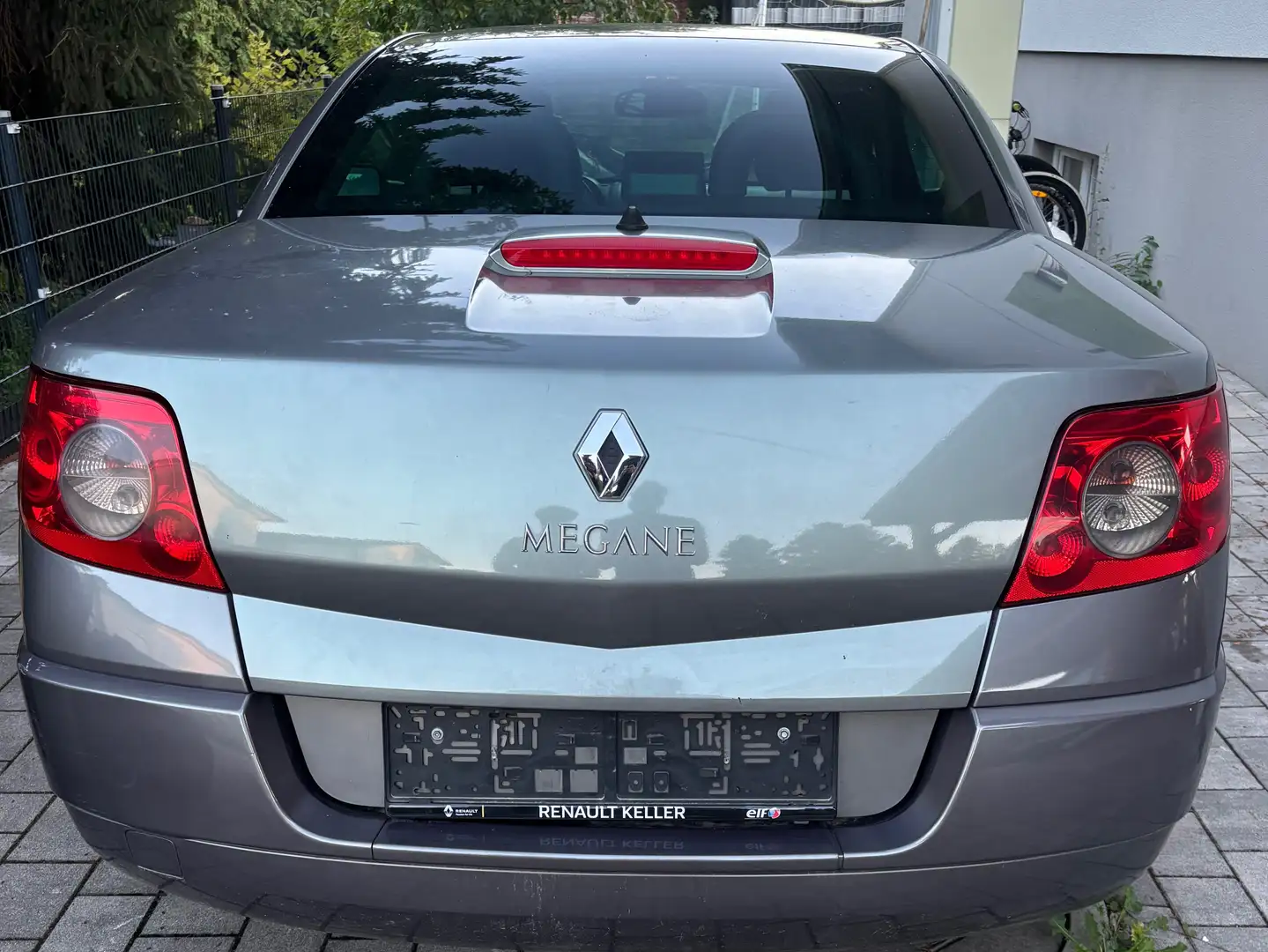 Renault Megane Mégane Authentique 1,9 dCi Authentique Grau - 1