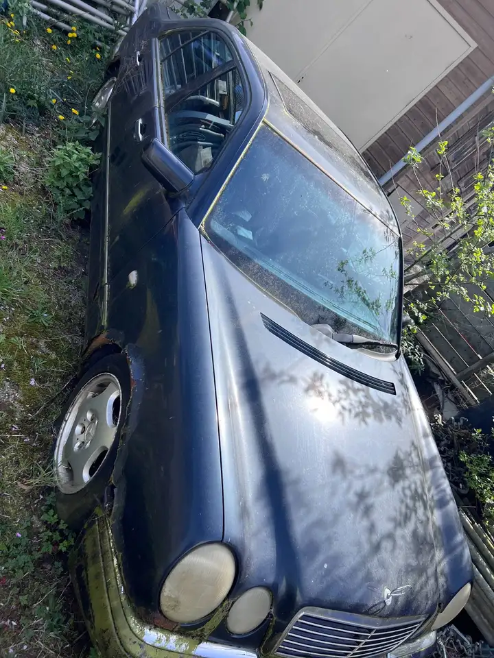 Mercedes-Benz E 280 Avantgarde, foto 3