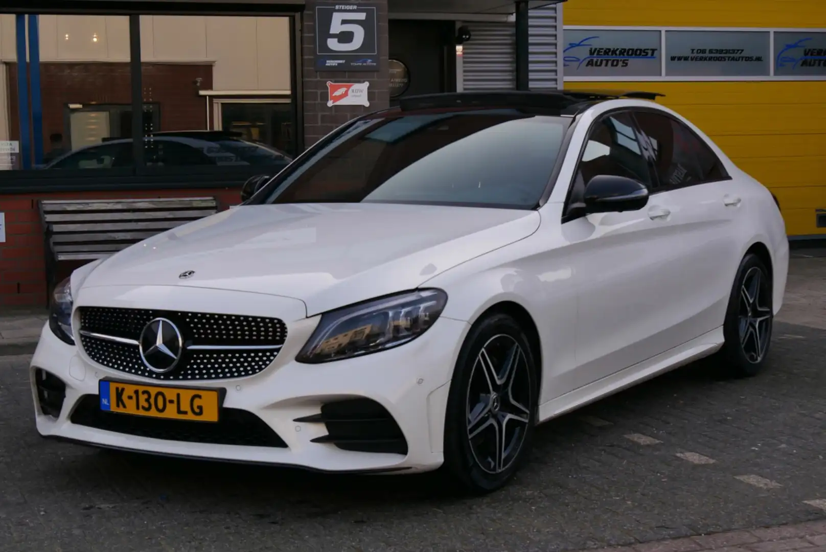 Mercedes-Benz C 180 Business Solution AMG.pano.leder.360.cam Weiß - 2