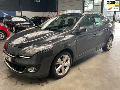 Renault Megane Estate 1.2 TCe Bose / 32-ZFF-4 / NL PRIJS 3399 / A