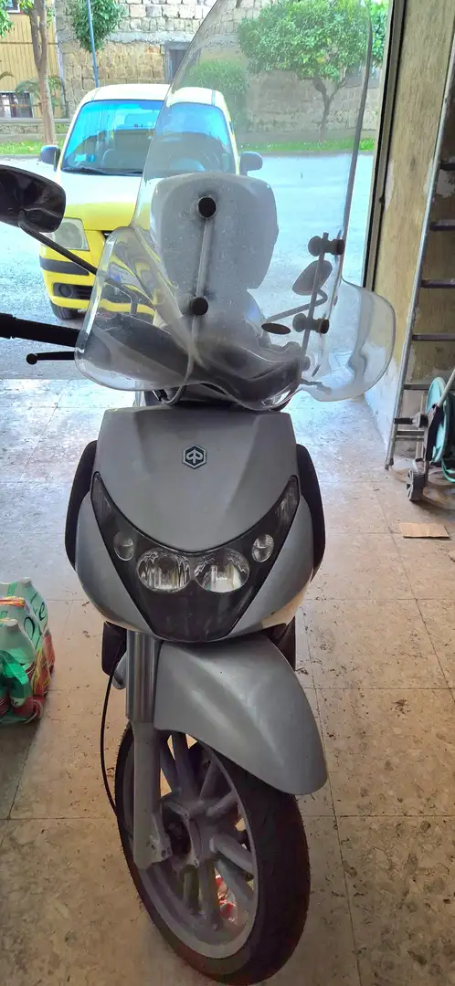 Piaggio Beverly 400 Grigio - 1