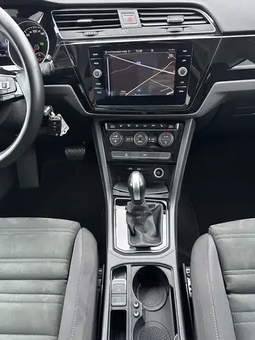 Volkswagen Touran view 12