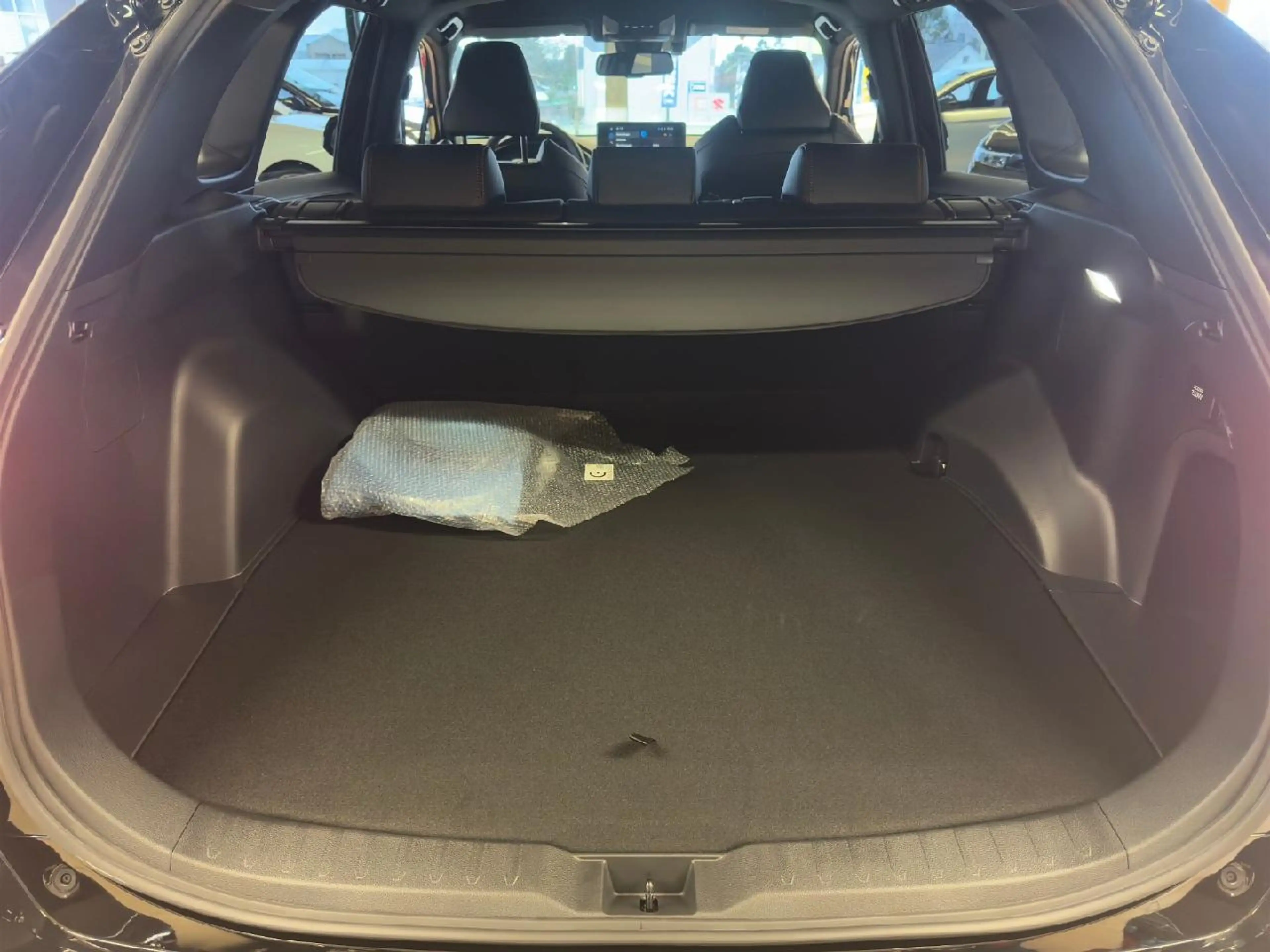 Suzuki Across 2.5 Plug-In Hybrid Comfort+ E-Four — photo 7