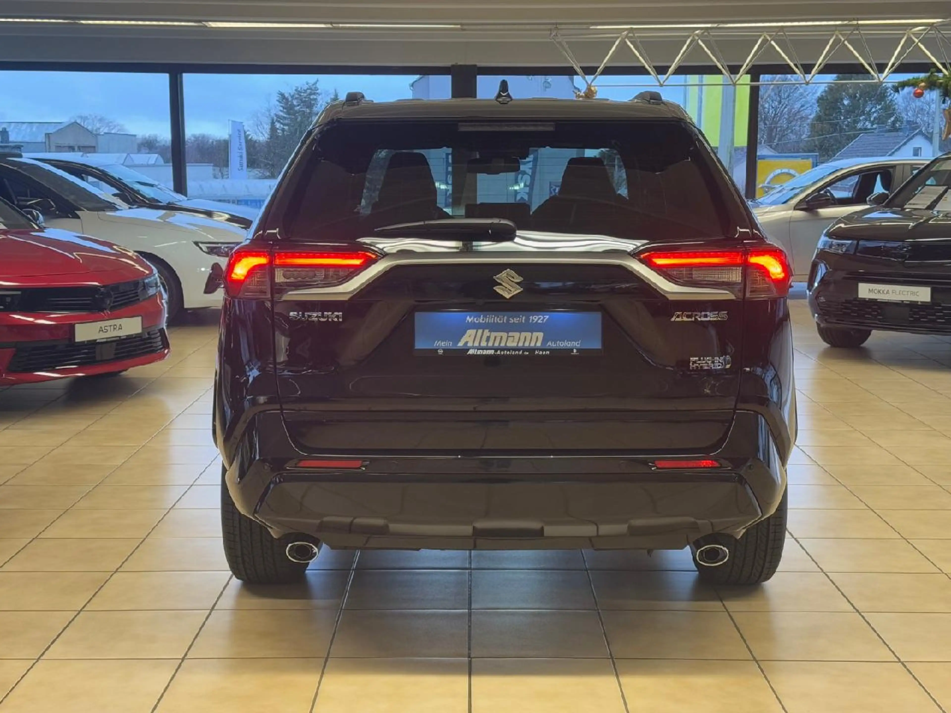 Suzuki Across 2.5 Plug-In Hybrid Comfort+ E-Four — photo 5