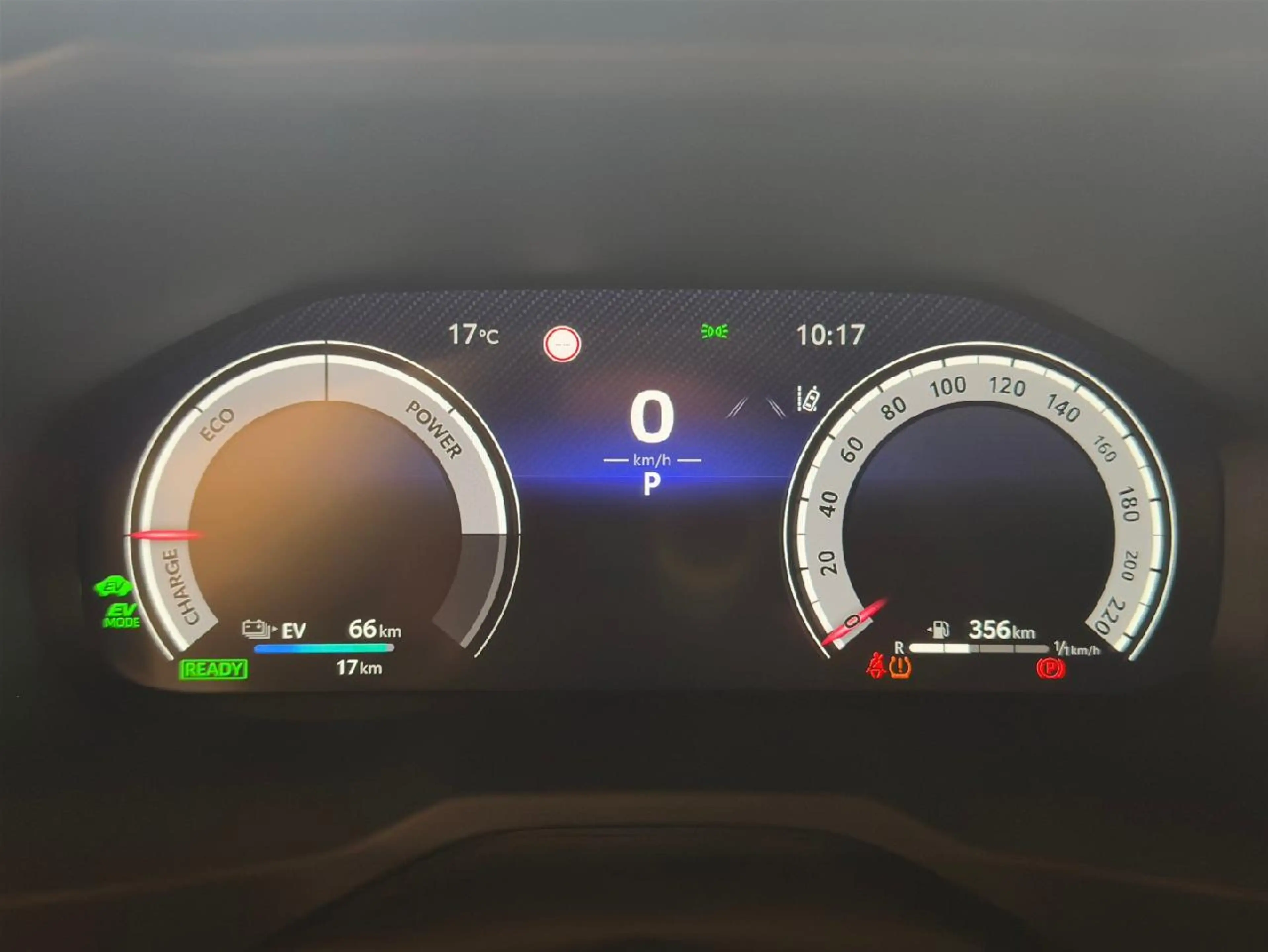Suzuki Across 2.5 Plug-In Hybrid Comfort+ E-Four — photo 11