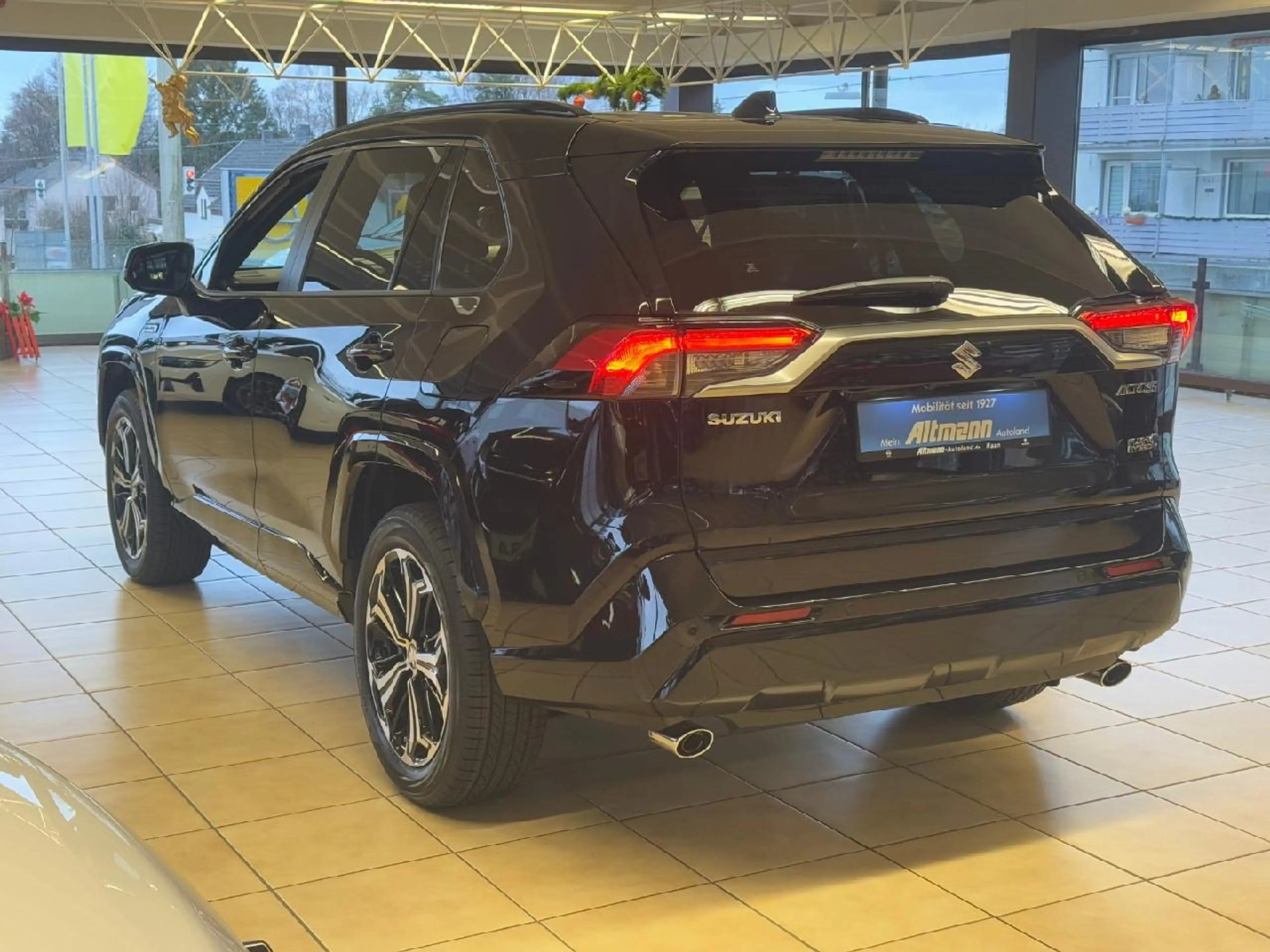Suzuki Across 2.5 Plug-In Hybrid Comfort+ E-Four — photo 6
