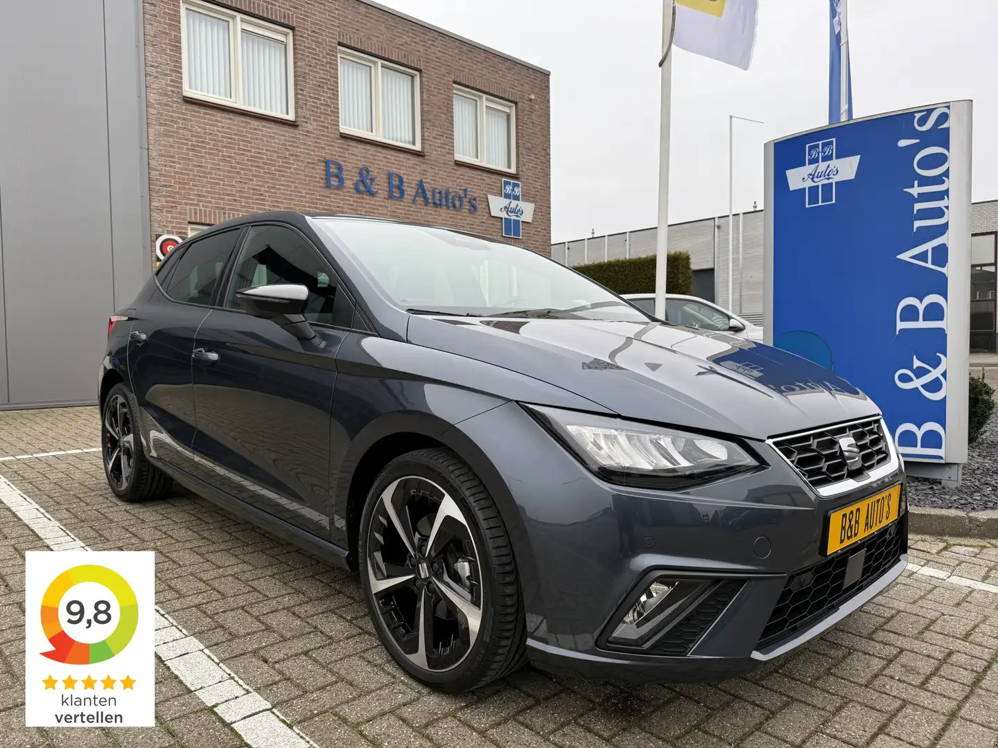 SEAT Ibiza 1.0 EcoTSI 116pk FR Business Connect l 18 INCH l A Grau - 1