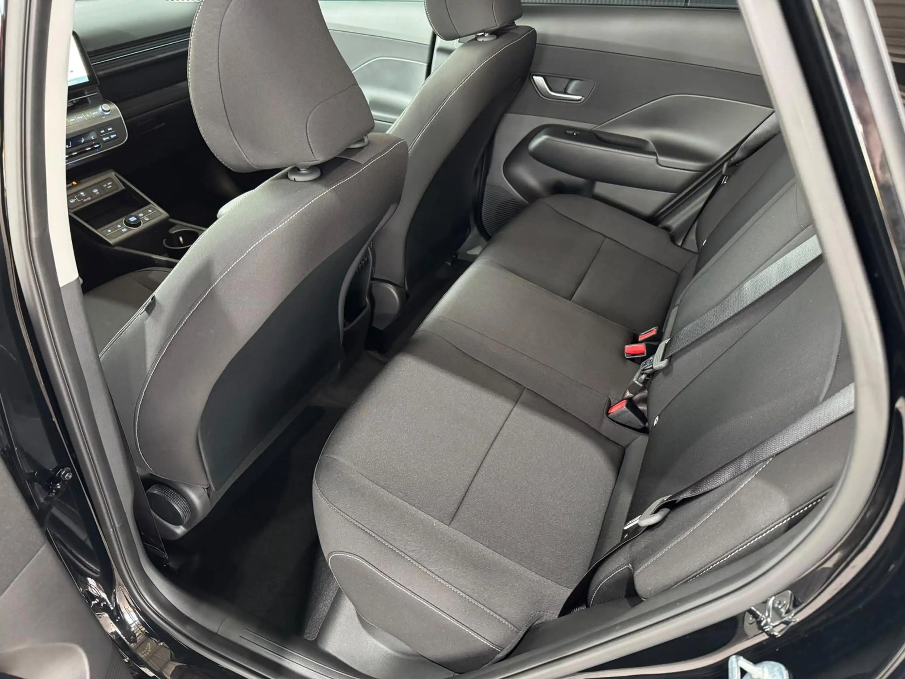 Hyundai KONA Comfort 64,8 kWh / 360 Grad / ACC / Totwinkel / Ke — photo 6