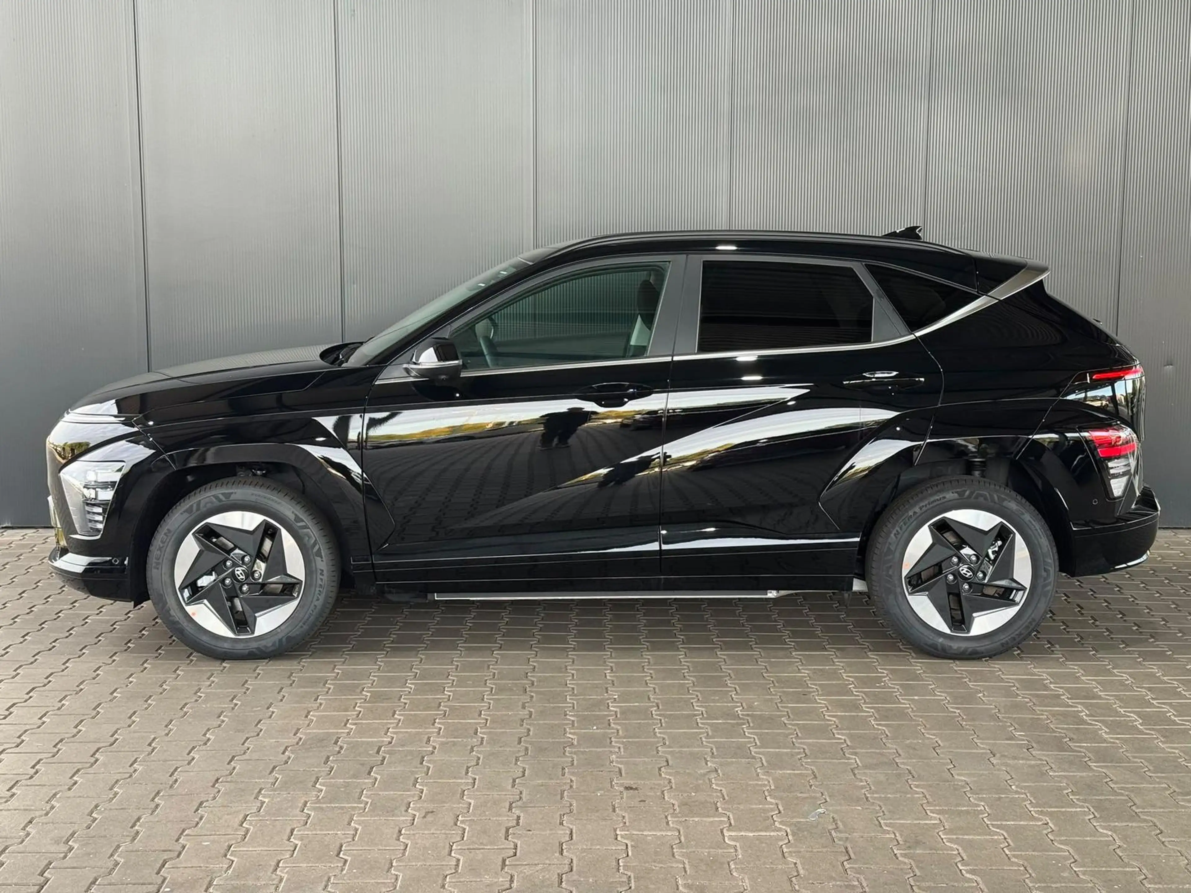 Hyundai KONA Comfort 64,8 kWh / 360 Grad / ACC / Totwinkel / Ke — photo 2