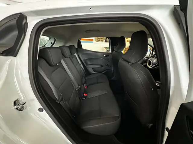 Renault Clio view 13