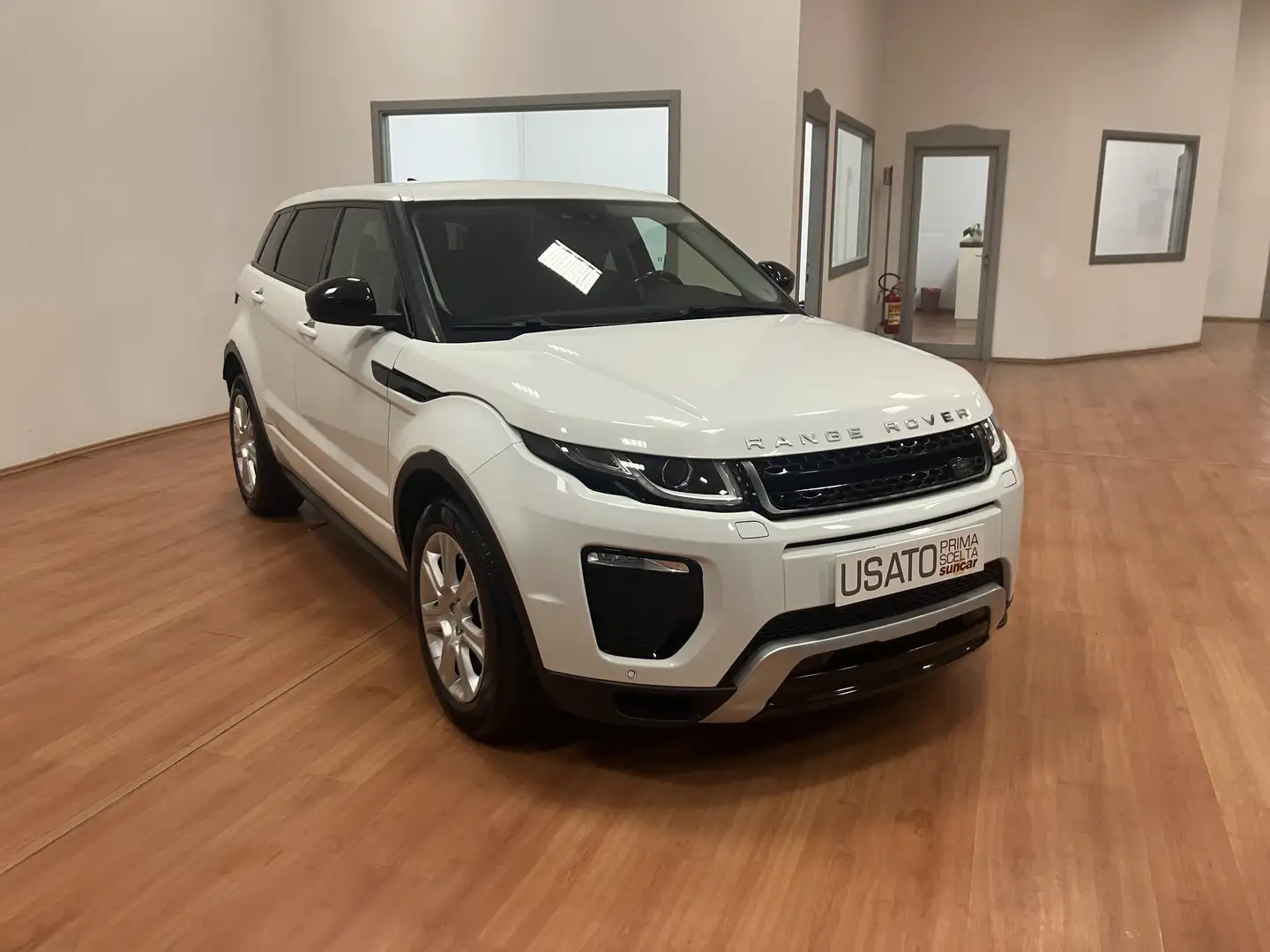 Land Rover Range Rover Evoque SE DYN. 150cv AT RATA DA 249€ Mese SIMIL NOLEGGIO - 1