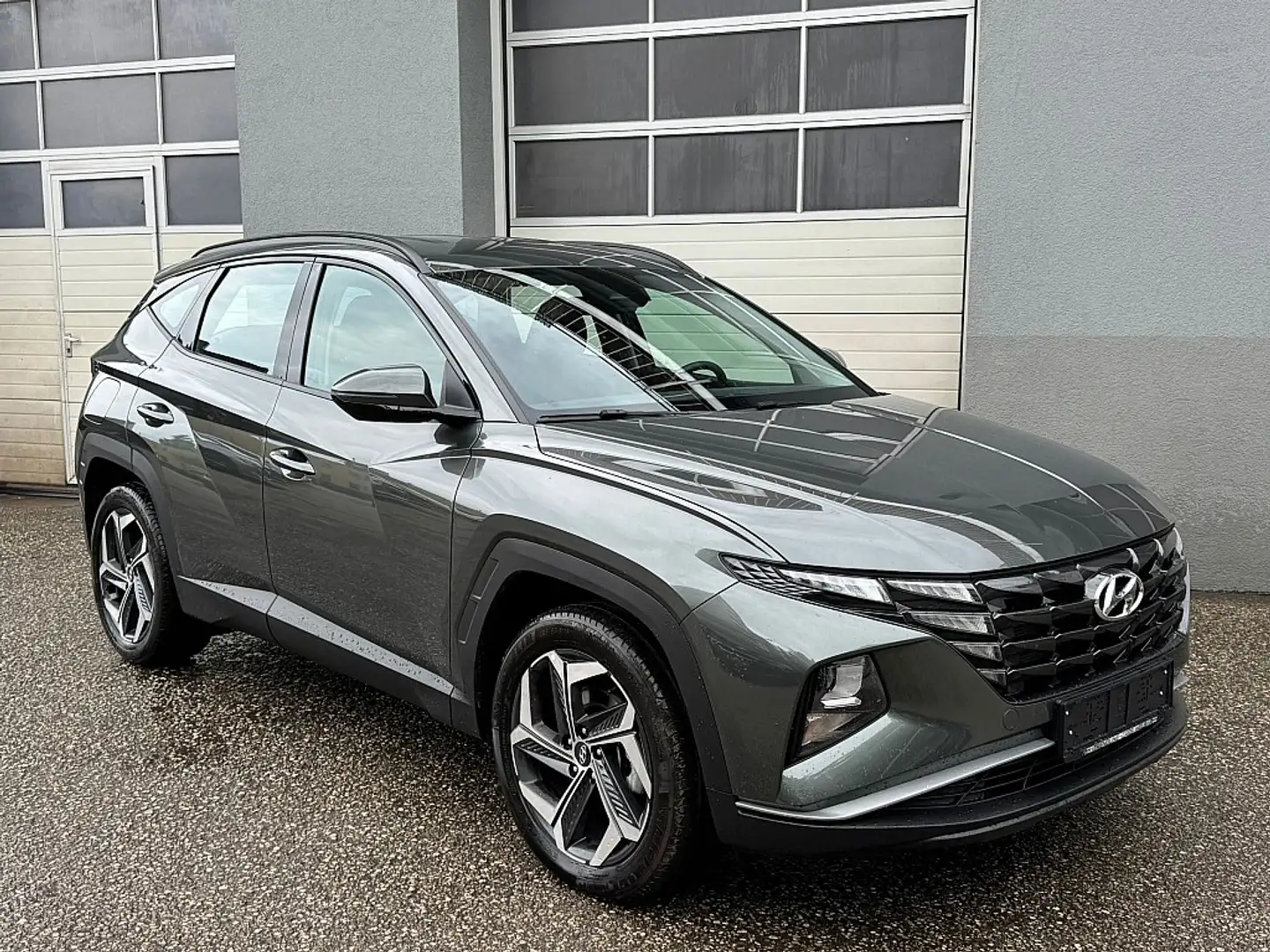 Hyundai TUCSON Tucson 1,6 T-GDI Plug-In Hybrid 4WD Aut. Grau - 1