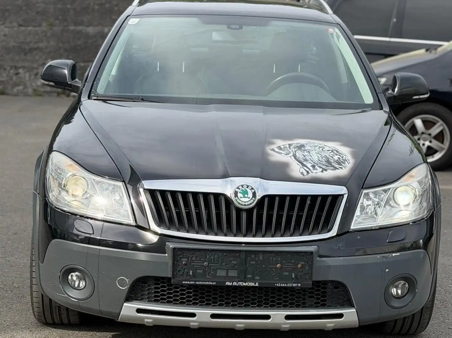 Skoda Octavia Scout 4X4 Schwarz - 2