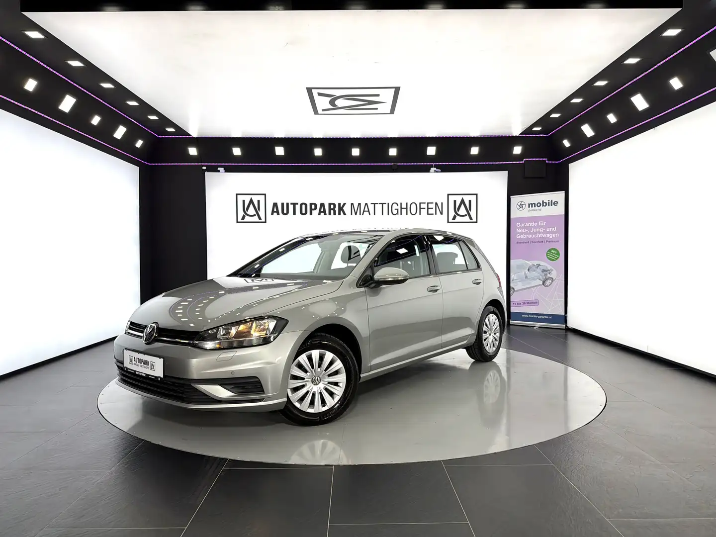 Volkswagen Golf 1.6 TDI Trendline BMT *NAVI*PDC*TEMPO* Grau - 1