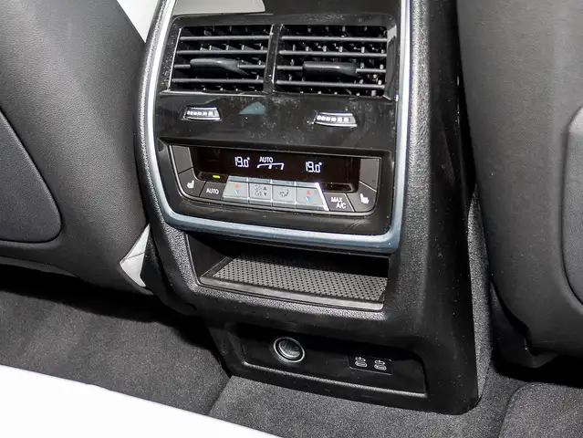 BMW X5 view 23