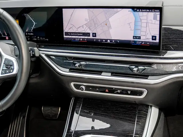 BMW X5 view 8