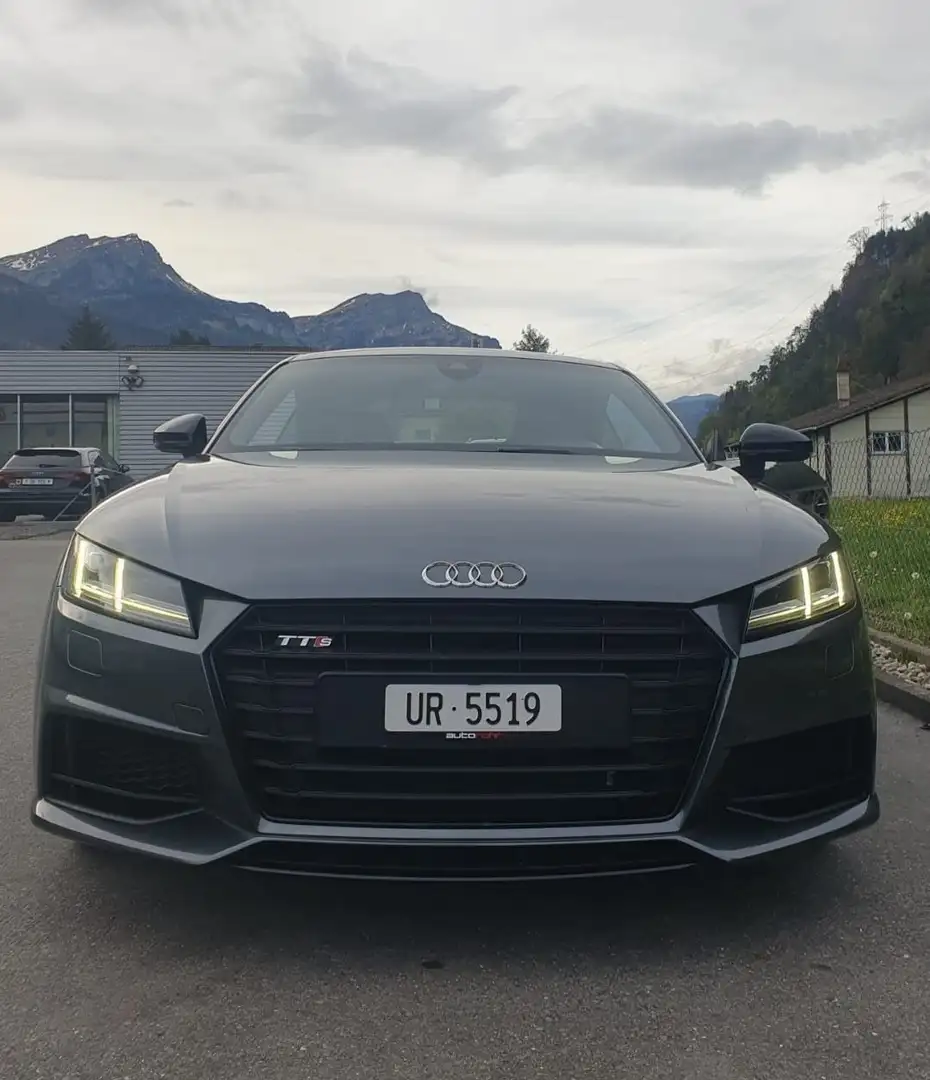 Audi TTS Coupe S tronic Grau - 2