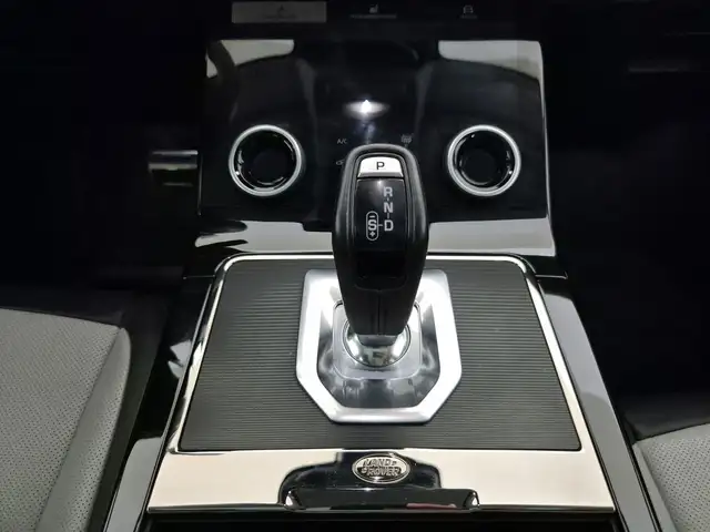 Land Rover Range Rover Evoque view 11