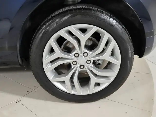 Land Rover Range Rover Evoque view 9