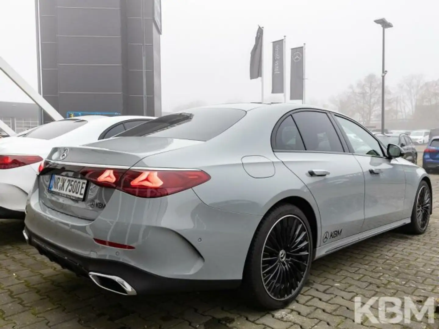 Mercedes-Benz E 300 E 300e Lim °AMG°PANO°SUPERSCREEN°NAPPA°360°BURM° Grau - 2