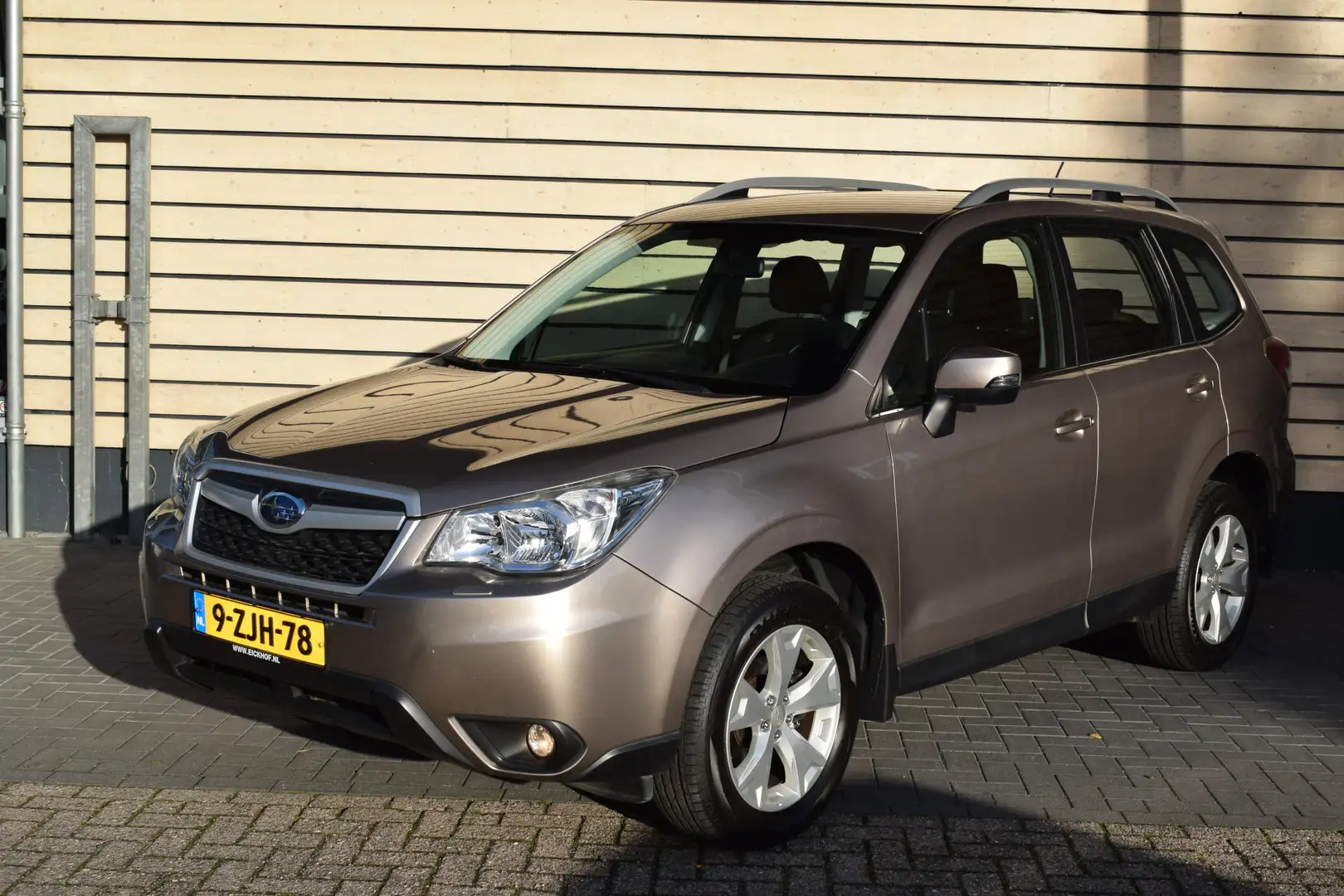 Subaru Forester 2.0 Luxury - AWD - Trekhaak Brun - 2