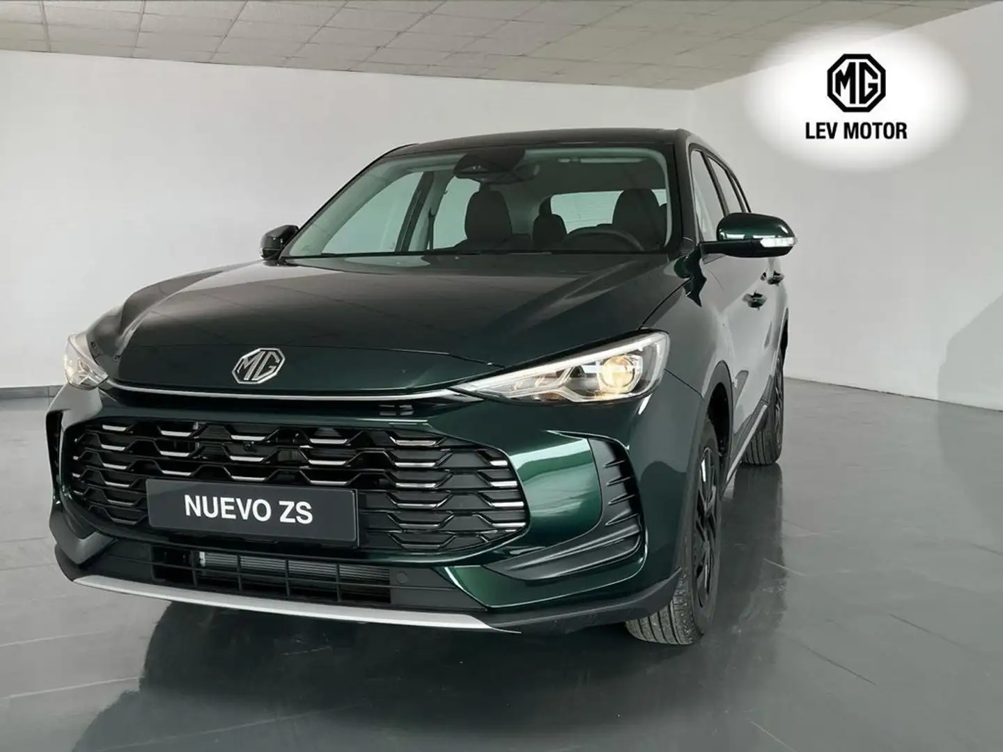 MG ZS 1.5 Standard Rojo - 2