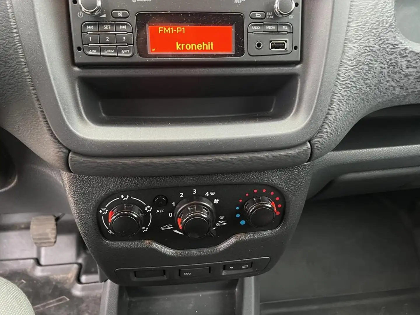 Dacia Dokker Van TCe 100 Weiß - 2