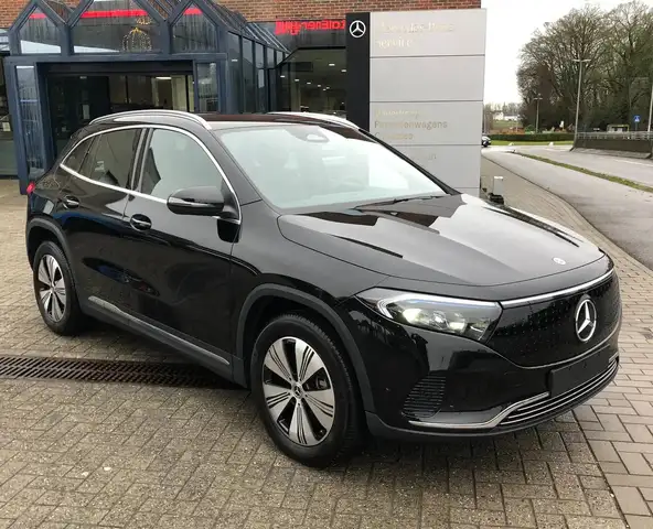 Mercedes-Benz EQA 300 4 MATIC Progressive Achteruitrijcamera Winterpack sfeerverlichting Carplay