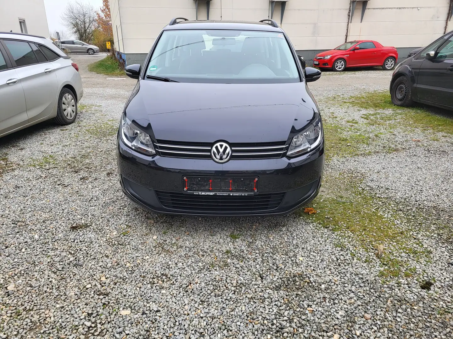 Volkswagen Touran Trendline Schwarz - 1
