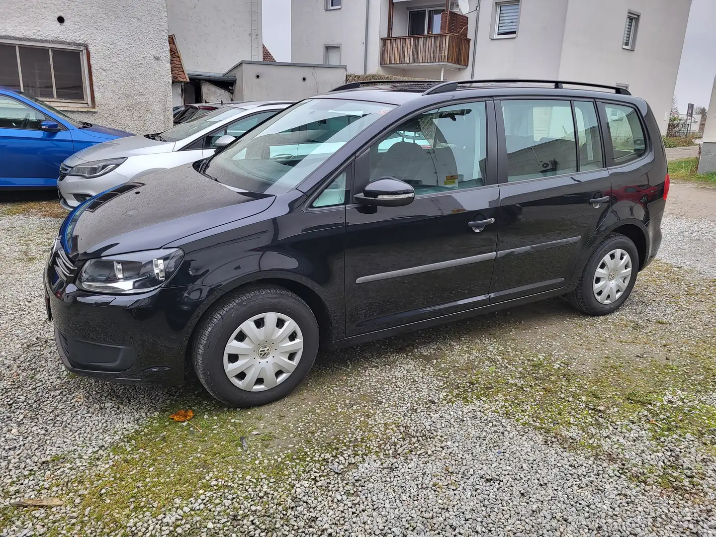 Volkswagen Touran Trendline Schwarz - 2