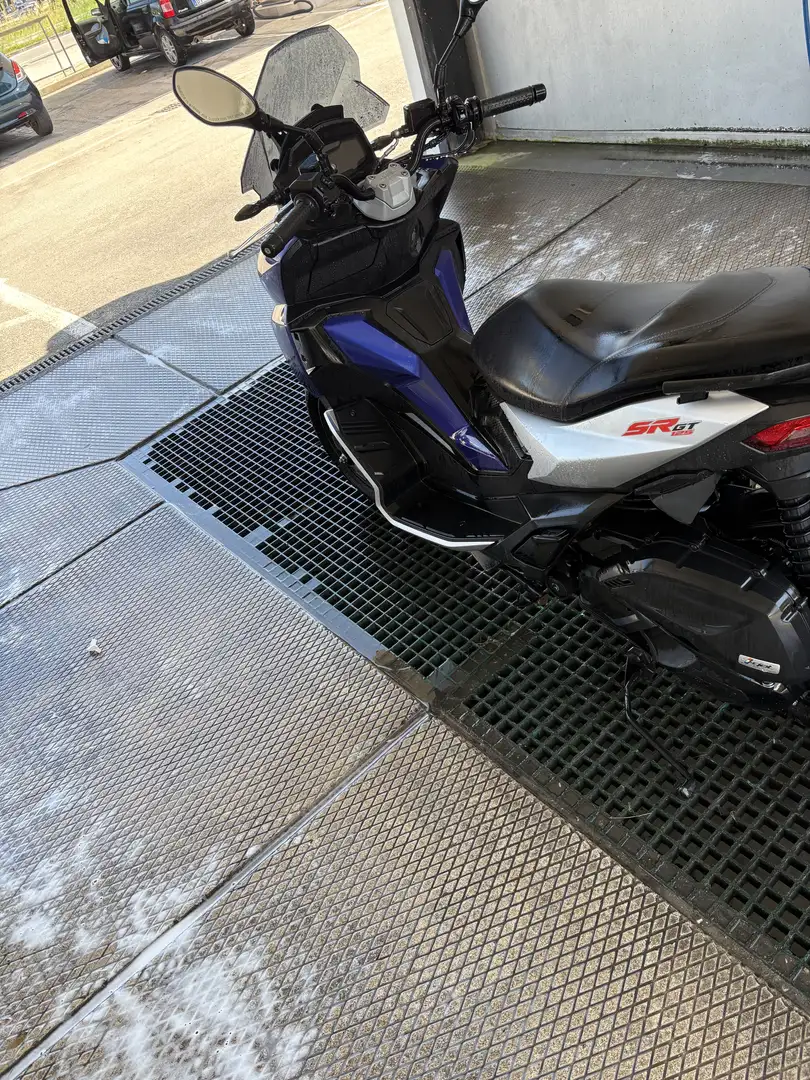 Aprilia SR GT 125 sport - 1