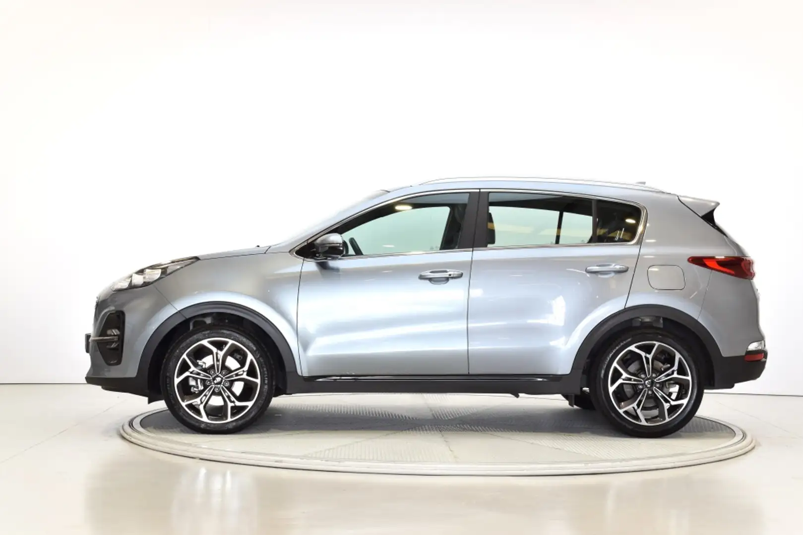 Kia Sportage 1.6 T-GDi GT Line Essential 4x2 177 Gris - 2
