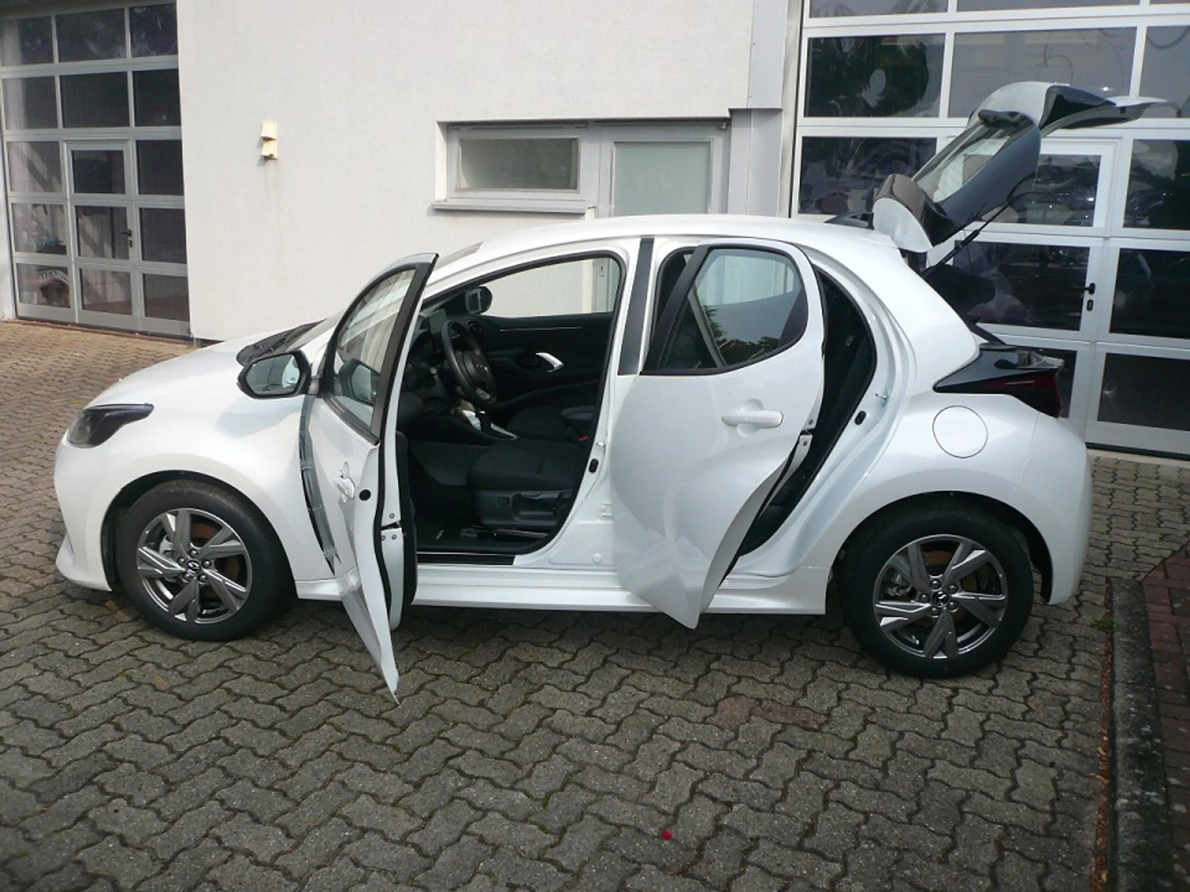 Mazda 2 Hybrid 1.5L Hybrid "Exclusive-Line" VVT-i 116 2 Hy — photo 6