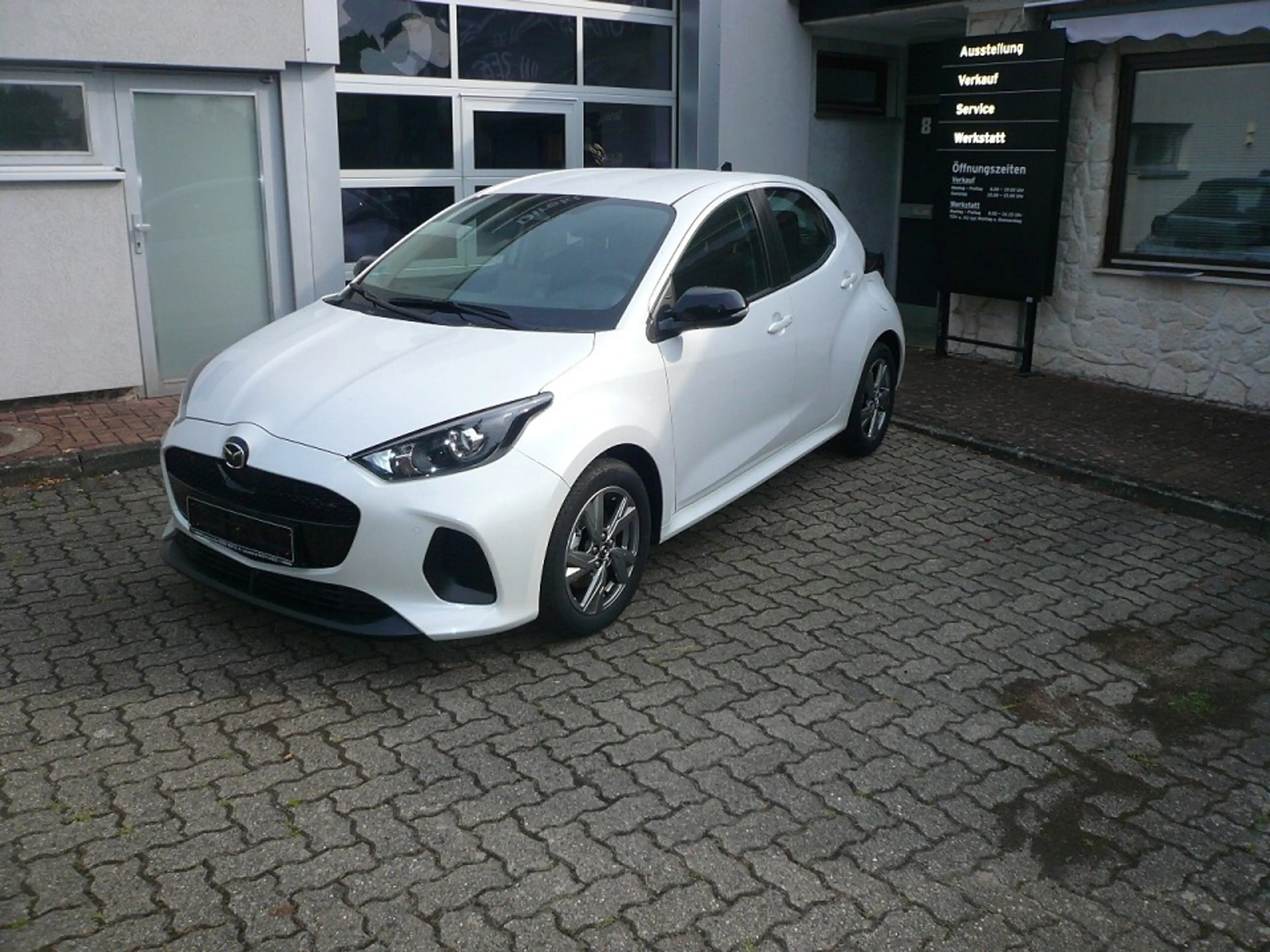 Mazda 2 Hybrid 1.5L Hybrid "Exclusive-Line" VVT-i 116 2 Hy — photo 2